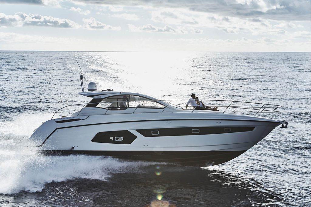 Azimut Atlantis 43 A Sporty Cruiser with Italian Flair