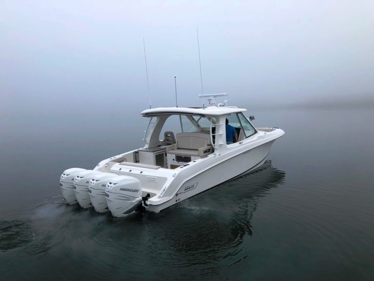 Boston Whaler 380 Realm